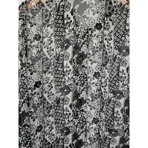 Notations Women's black white floral semi-sheer button-down Blouse- large - Picture 5 of 8